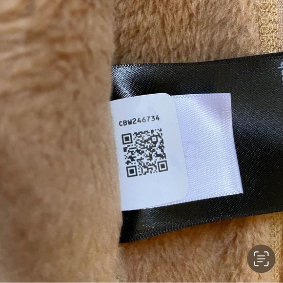 The North Face Women’s Luxe Osito Full Zip Jacket - Picture 7 of 10